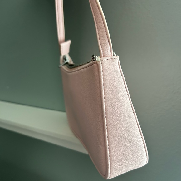 Brandy Melville Small Baby Pink Handbag - Picture 4 of 10